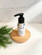 Load image into Gallery viewer, TEA TREE SHAMPOO
